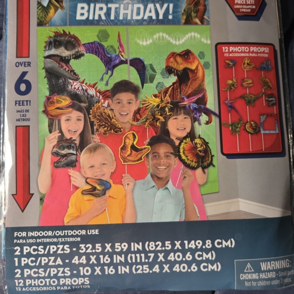 Jurassic World Dinosaur Party Scene Setters - Multicolor - Picture 3 of 3